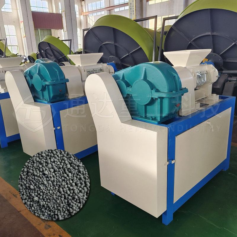 Hoge veiligheidsniveau Double Roller Extrusion Granulator Voor Bentonite Clay Cat Litter 1t/h