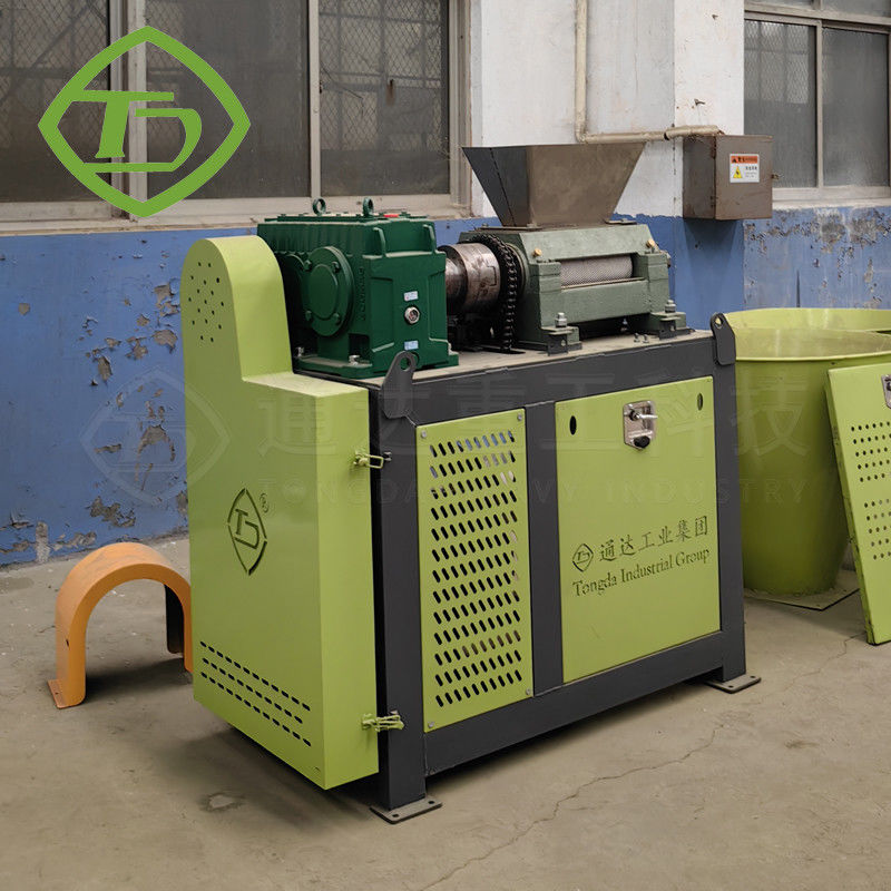 2000 kg/uur Double Roller Roll Pellet Extruding Extrusion Granulator Granulating Making Press Machine