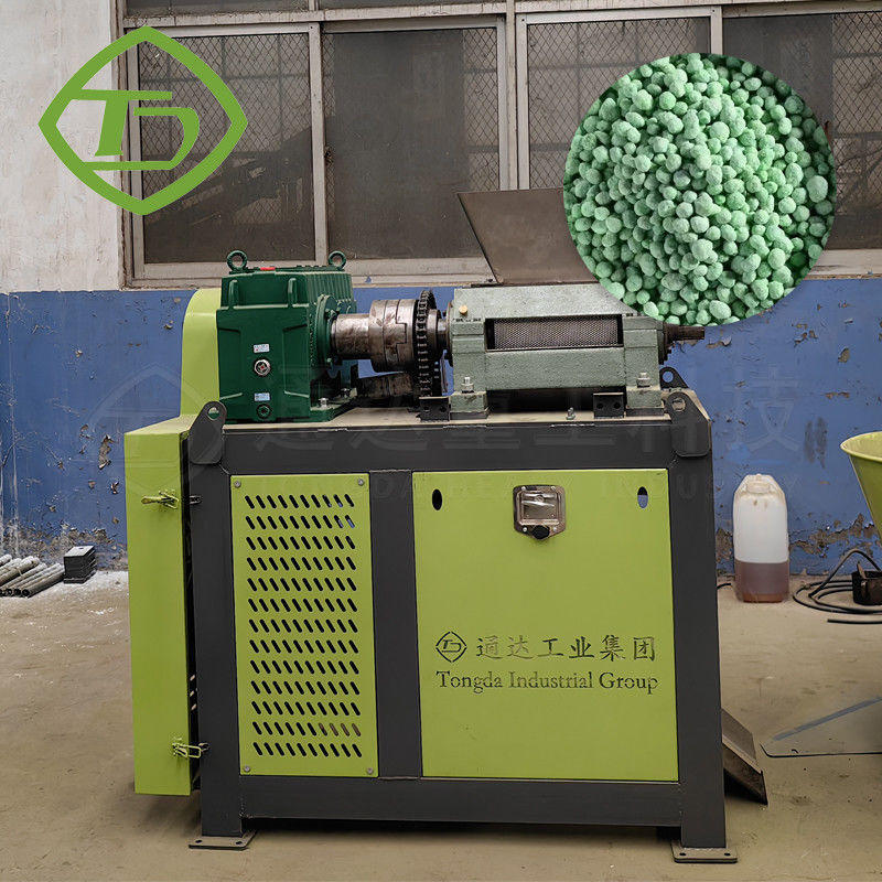2000 kg/uur Double Roller Roll Pellet Extruding Extrusion Granulator Granulating Making Press Machine